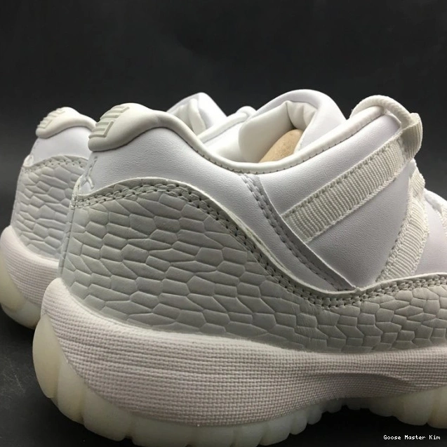 Frost 897331-100 Heiress Jordan Low 11 Air White 0728